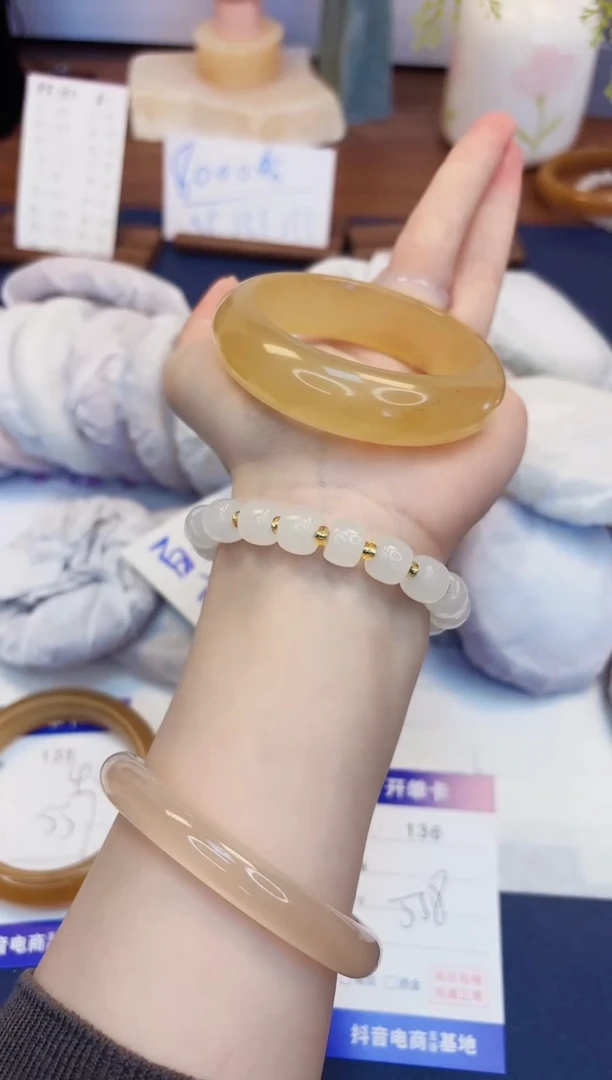 【闪购商品】石英质玉手镯未镶嵌136-财气镯-圈口55