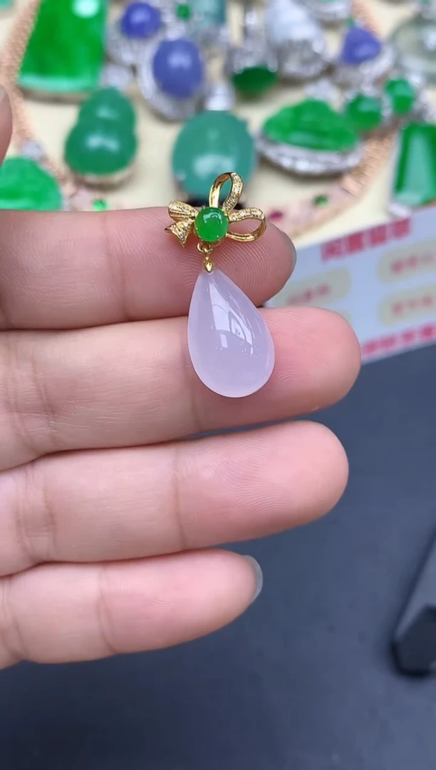 颈饰18K金镶嵌翡翠488-中国好珍宝