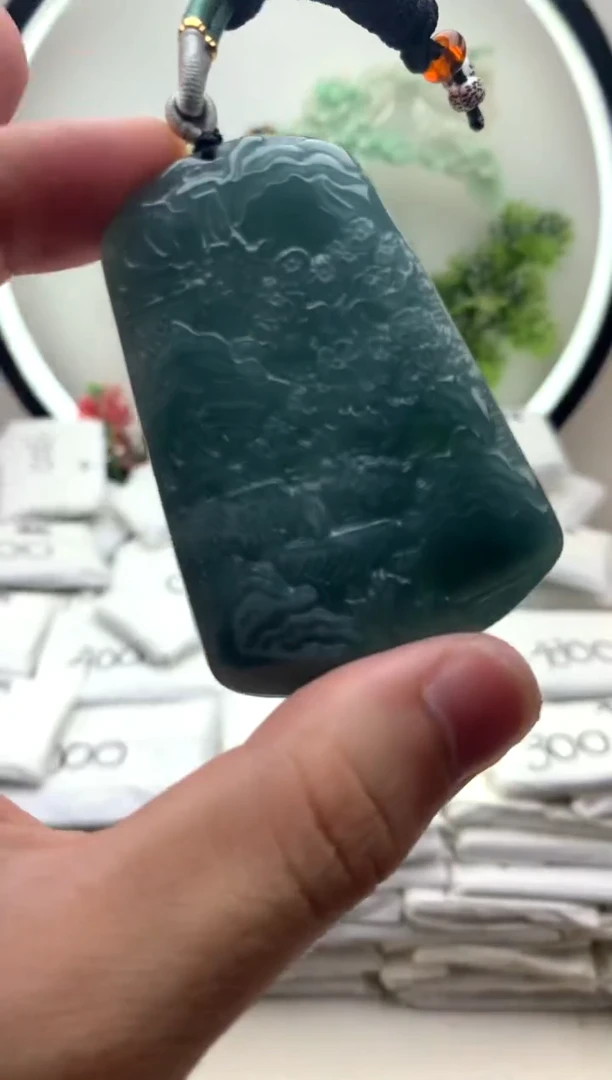 颈饰未镶嵌翡翠山水1