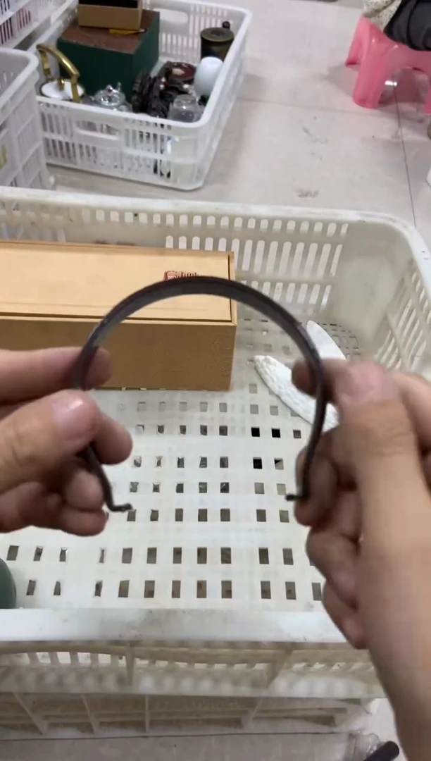 无运费险有瑕疵的摄影的产品有使用过的痕迹有点脏介意勿拍
