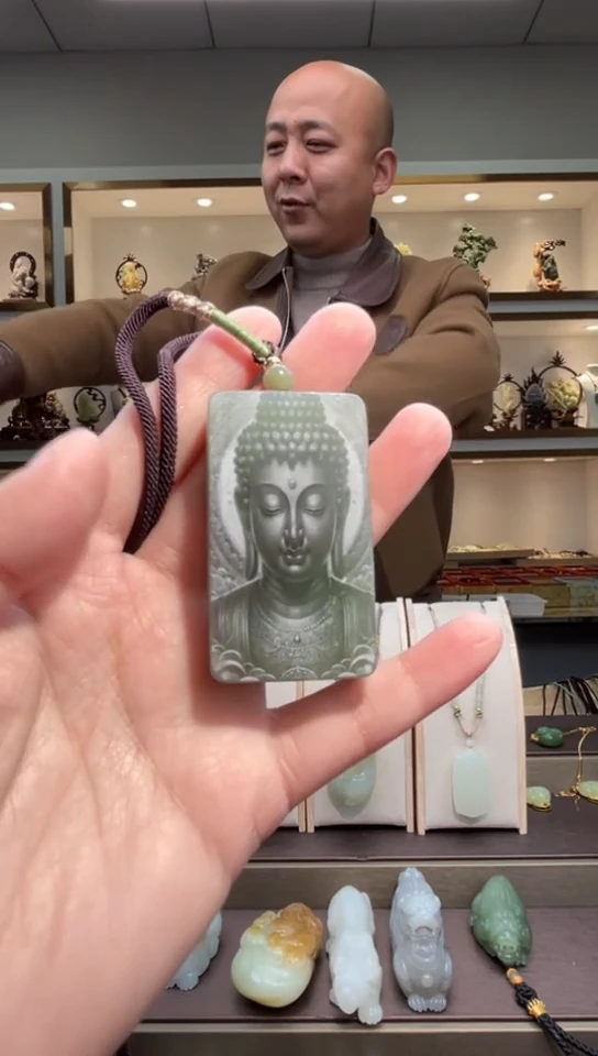 颈饰未镶嵌和田玉苏