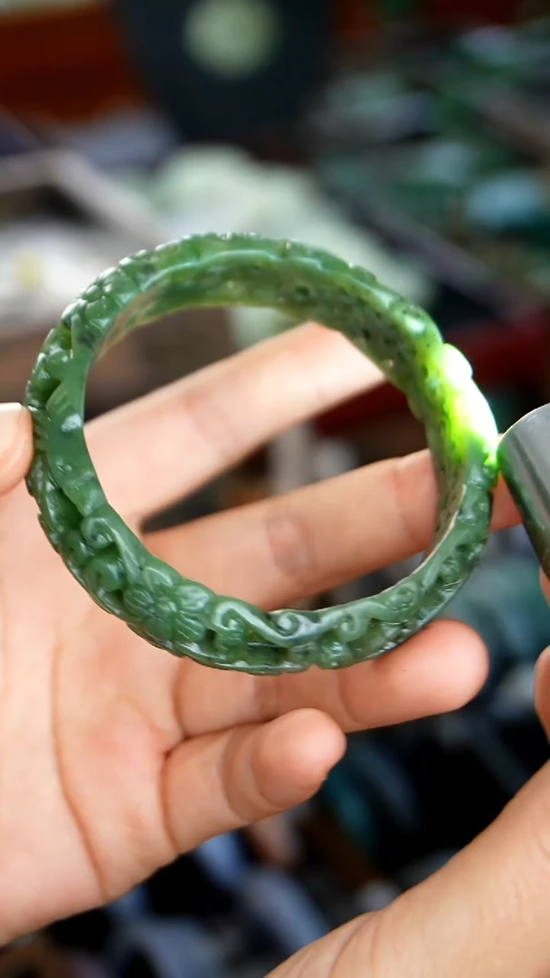 未镶嵌手镯和田玉001   60圈口