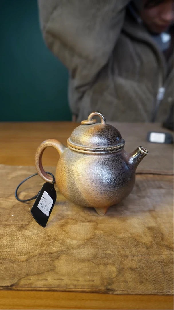 三足  双耳的三盉壶  精品件