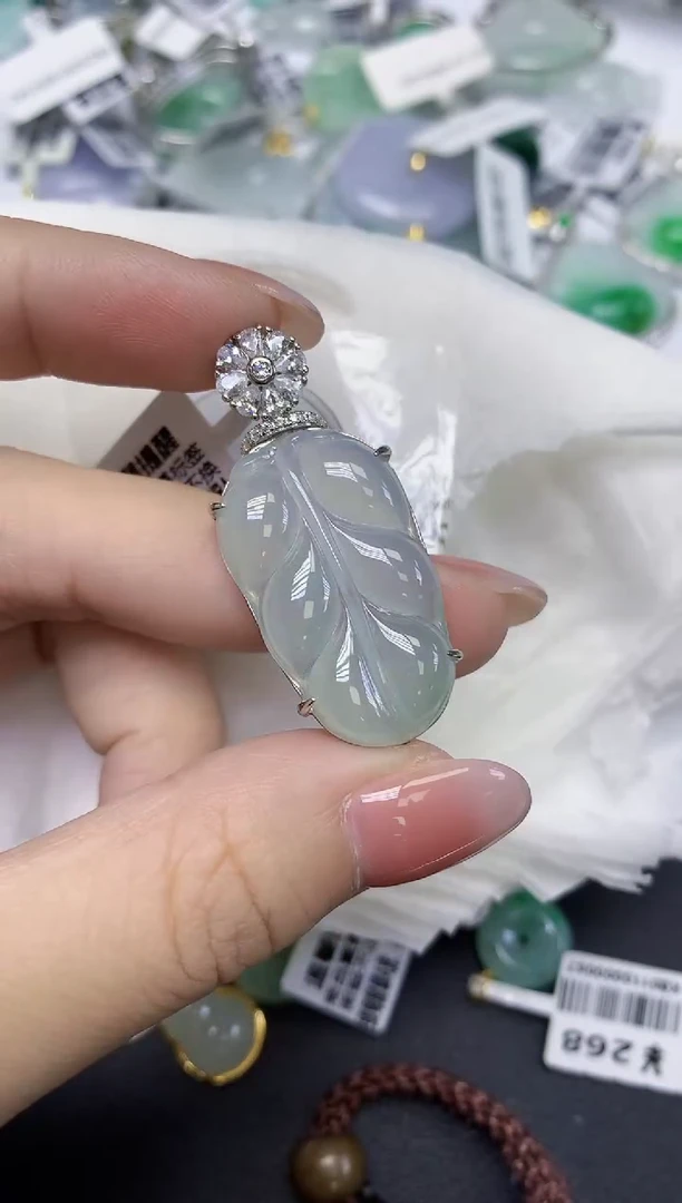 颈饰未镶嵌翡翠天然缅甸翡翠A货多样性发一件