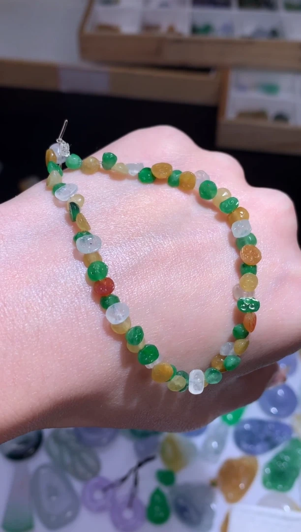 未镶嵌定制翡翠莲蓬手串