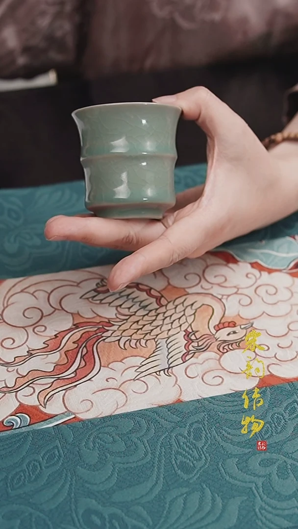 微瑕清凉寺原矿釉青云竹节杯