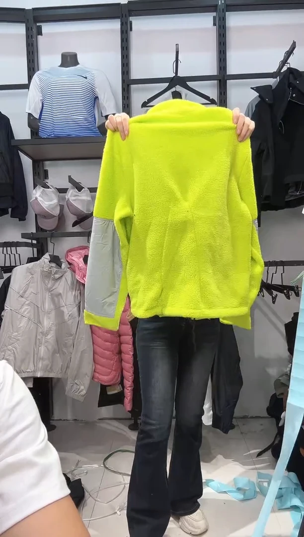 2805编码  瑕疵直播间过款为准 尺码S