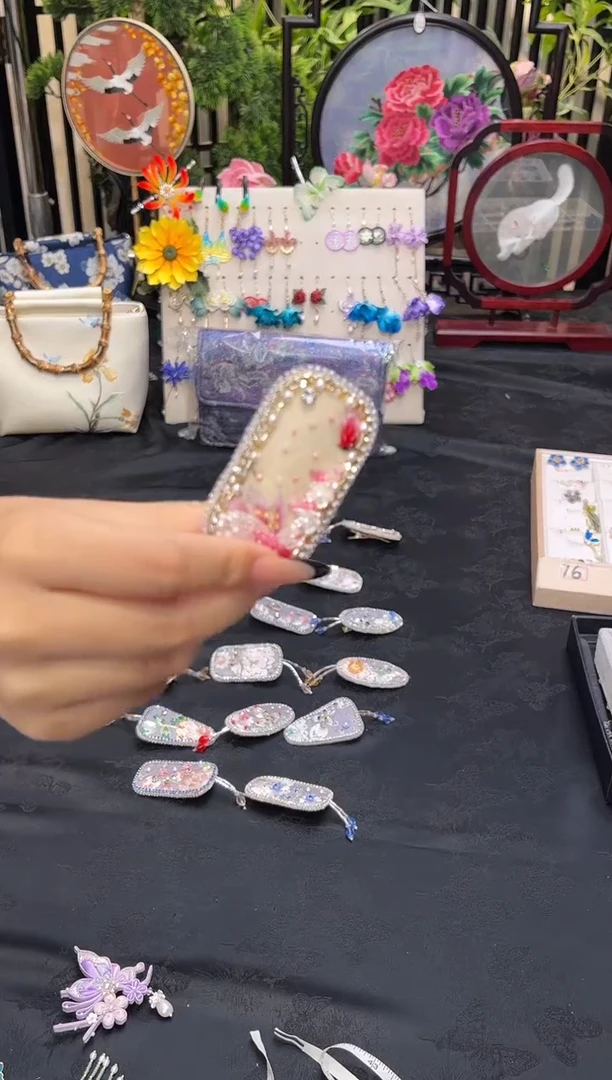 织绣䊾****️非遗手工苏绣饰品