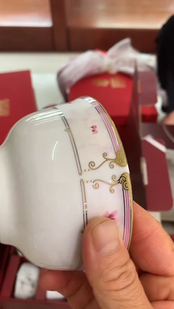 28头秀色中餐具隆达骨瓷