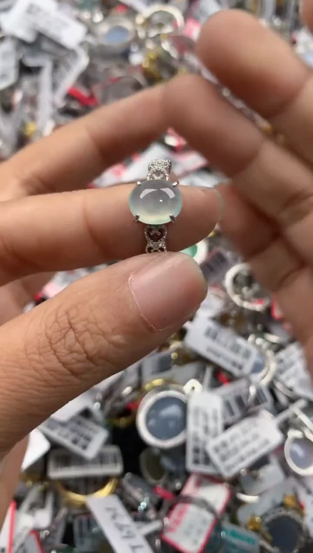 银S925镶嵌戒指翡翠777           9