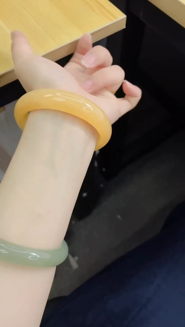 石英质玉手镯未镶嵌76/60多样性发货