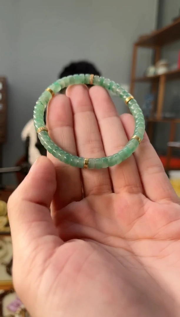 未镶嵌非洲翠石英质玉非洲翠