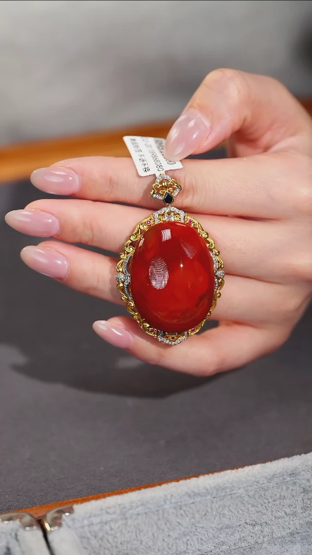 吊坠(不含链)18K金镶嵌南红玛瑙原矿D2-20