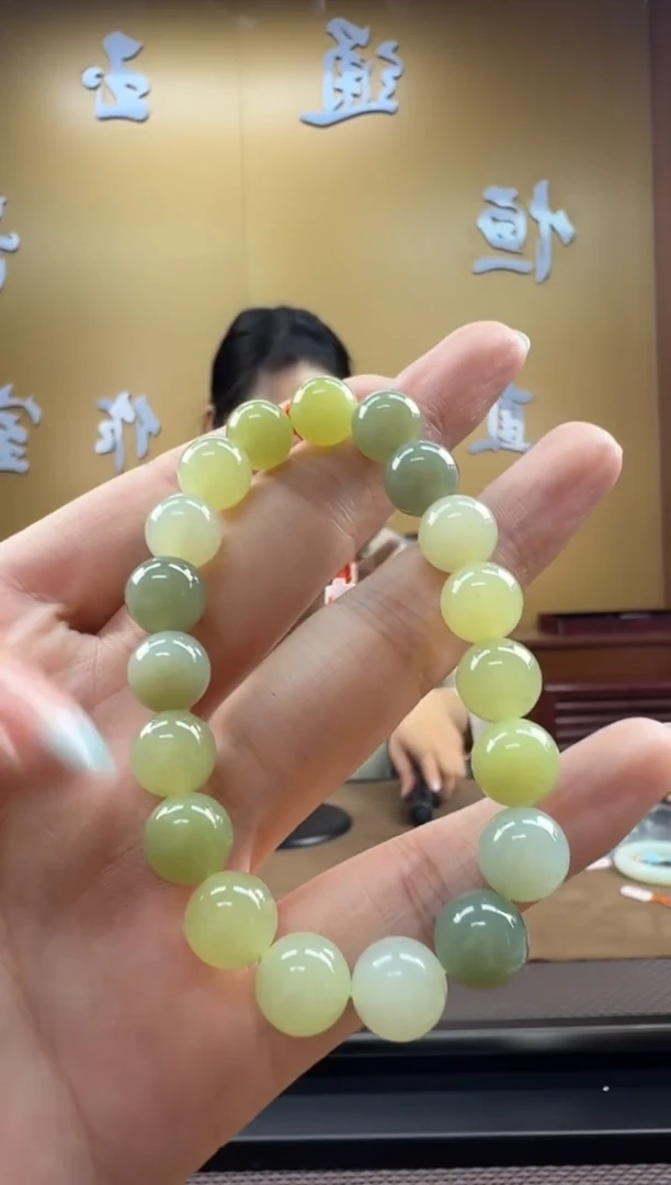 颈饰未镶嵌和田玉手串10mm