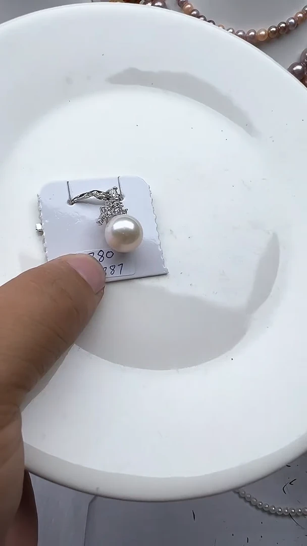 淡水珍珠未镶嵌颈饰1