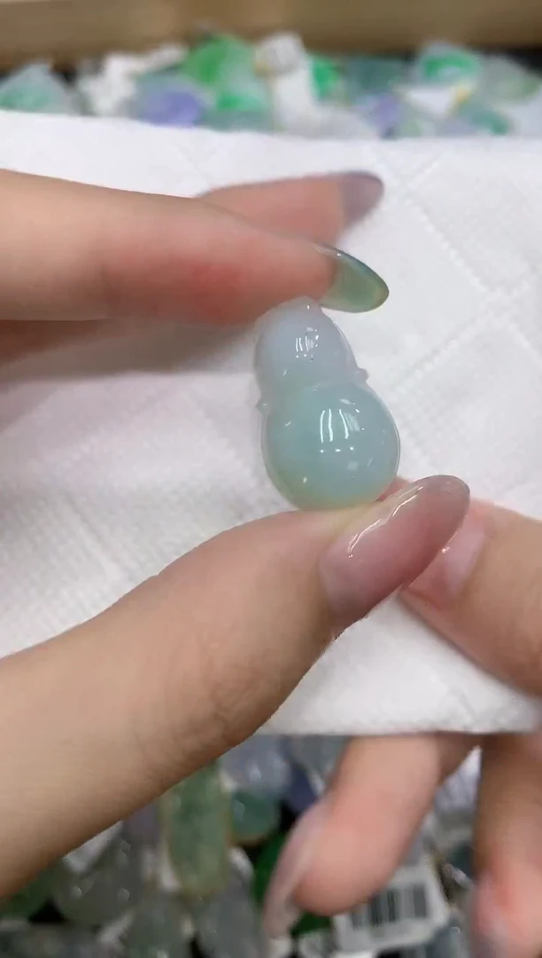 翡翠未镶嵌颈饰111111111111