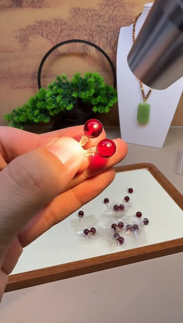 血珀14K金镶嵌耳饰E186