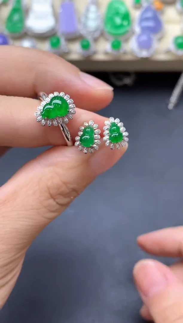 翡翠戒指18K金镶嵌443-中国好珍宝打包