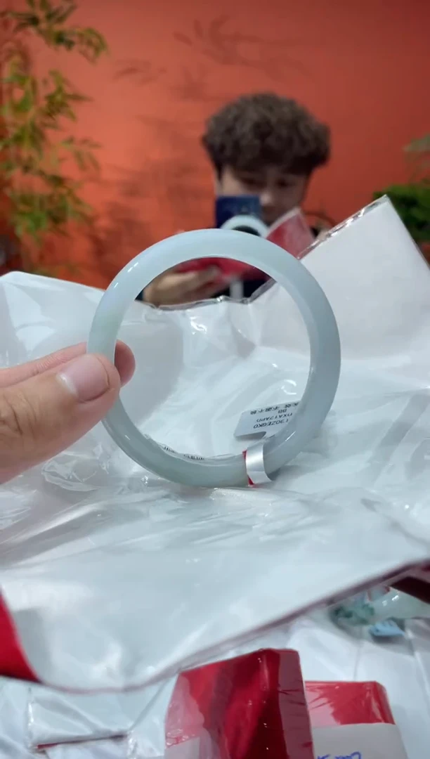 未镶嵌手镯翡翠3