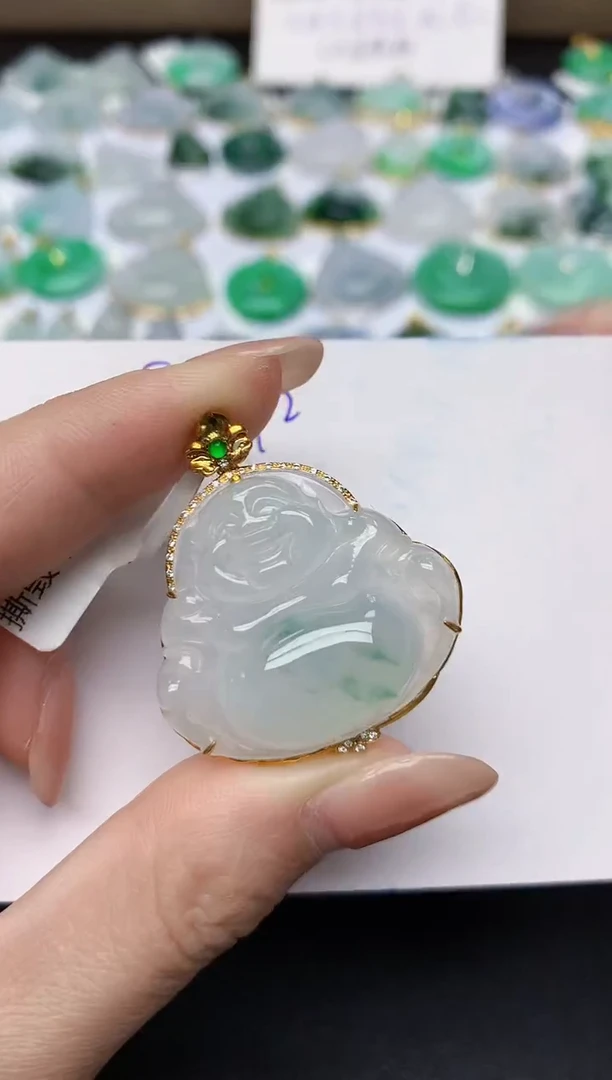 颈饰18K金镶嵌翡翠天然缅甸A货翡翠百元以上9元证书费自理