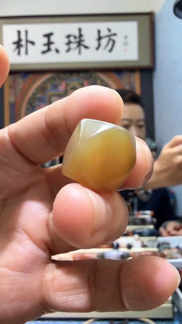 【闪购商品】玛瑙/玉髓颈饰未镶嵌八棱14*14