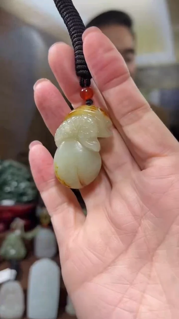 颈饰未镶嵌和田玉·