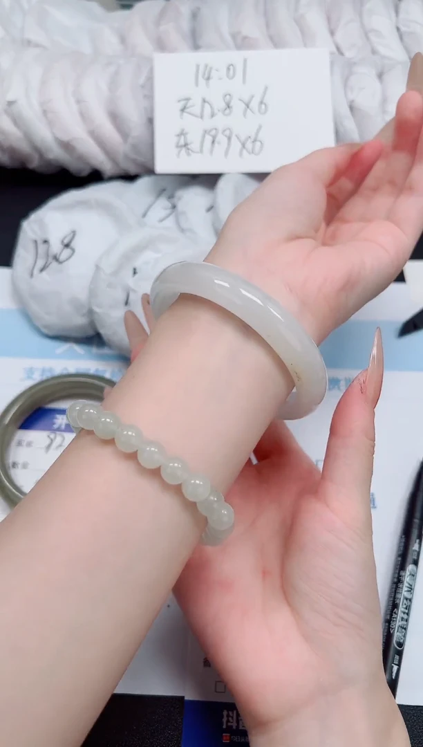 未镶嵌手镯石英岩玉93-57.8