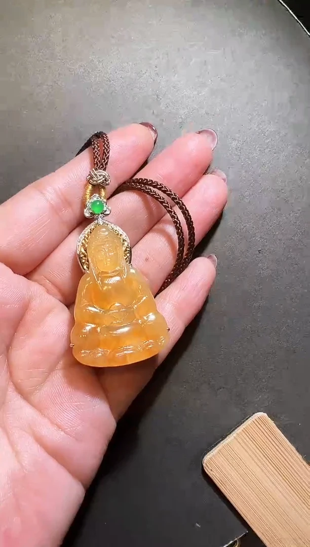 【闪购商品】翡翠颈饰18K金镶嵌黄翡观音吊坠