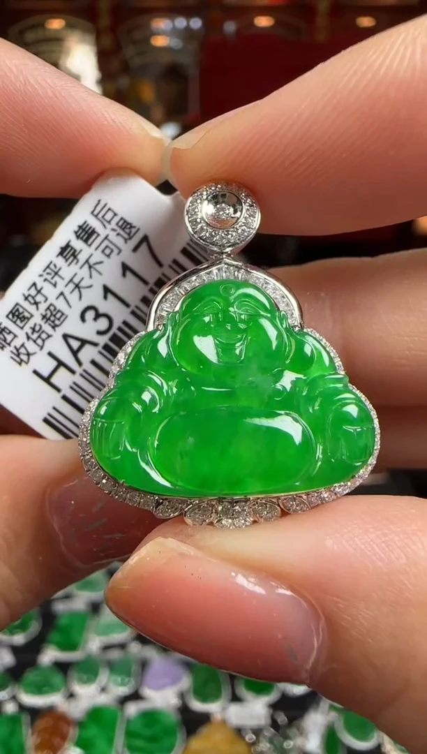 翡翠18K金镶嵌颈饰HA3117冰辣绿佛公