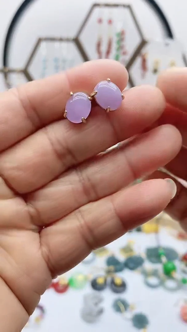 未镶嵌石英质玉（天山翠）耳钉520