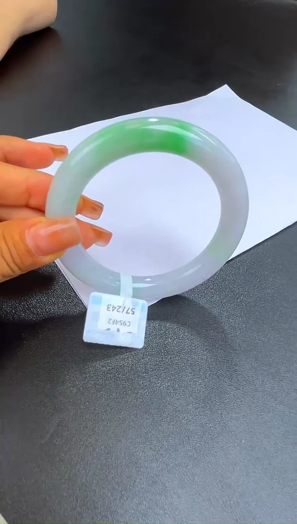 未镶嵌手镯翡翠退货标签需完好-243