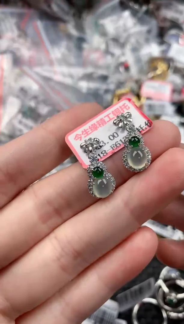银S925镶嵌戒指翡翠666           8