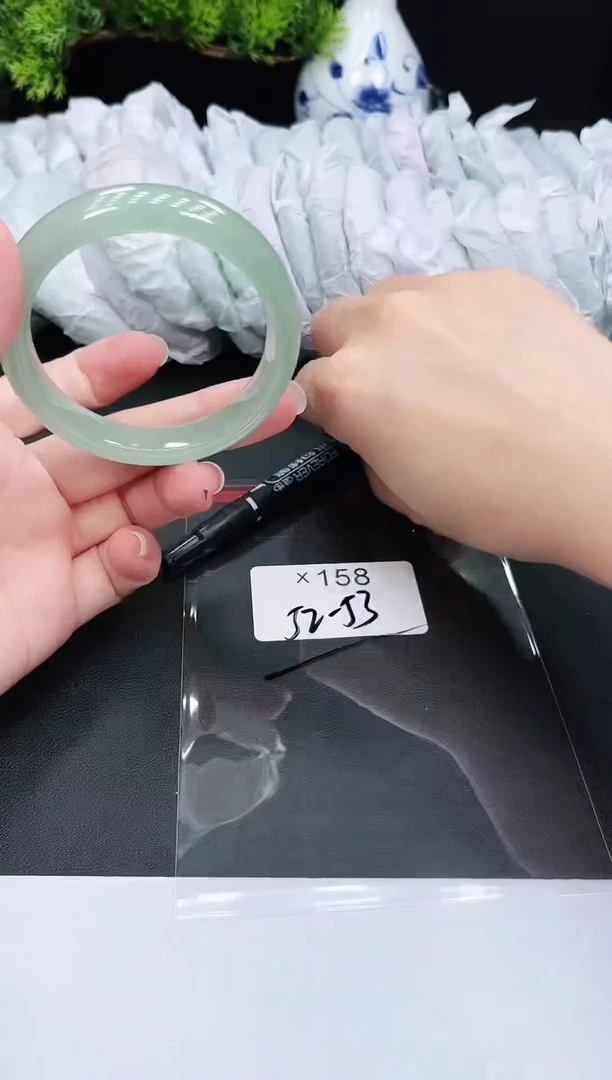 未镶嵌手镯翡翠158
