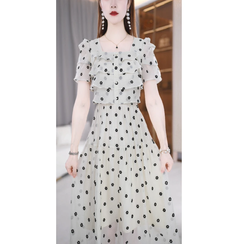 【连衣裙】夏季新款方领纯色花点法式减龄中长款裙子M-4XL