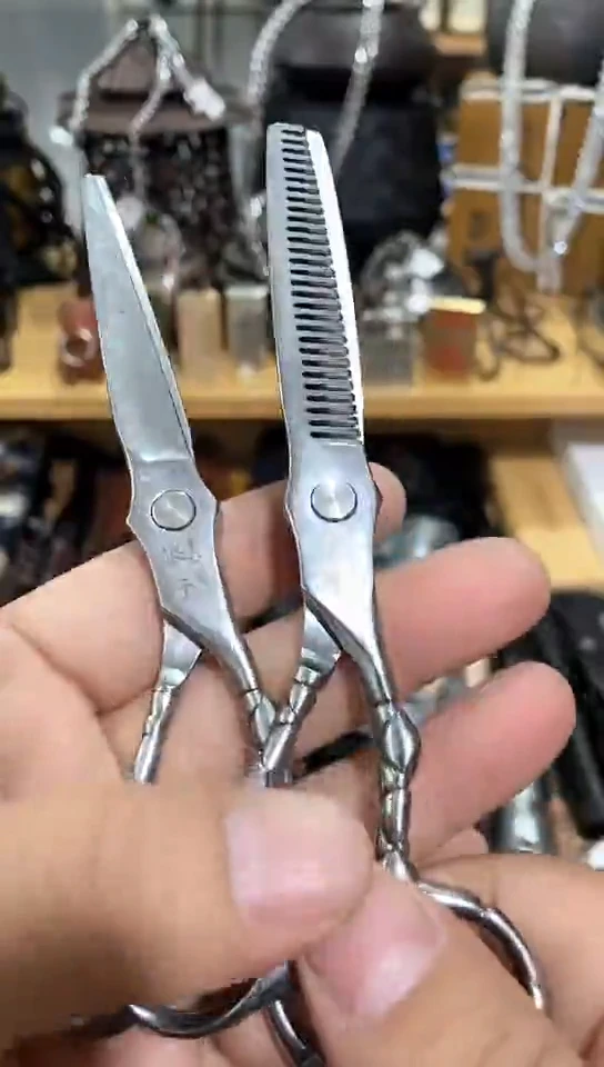 瓷片闪购商品  如图所示