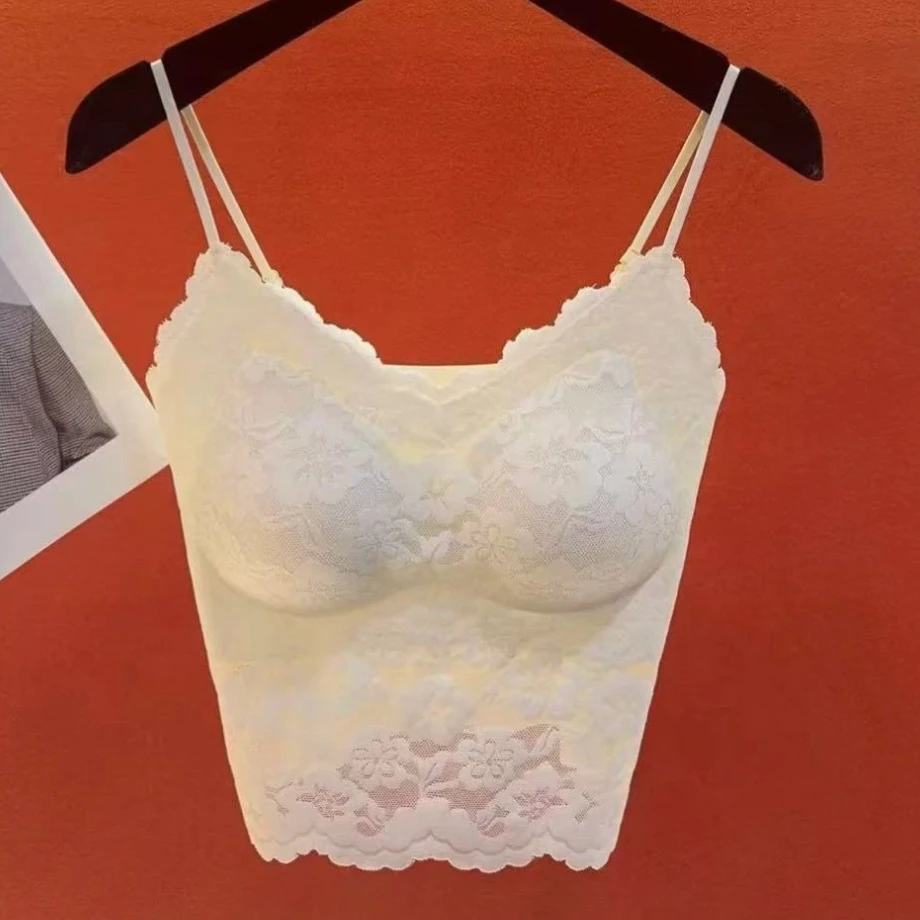 内搭蕾丝显胸形美背