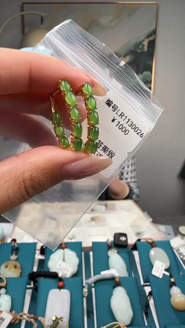 颈饰未镶嵌和田玉耳饰LR