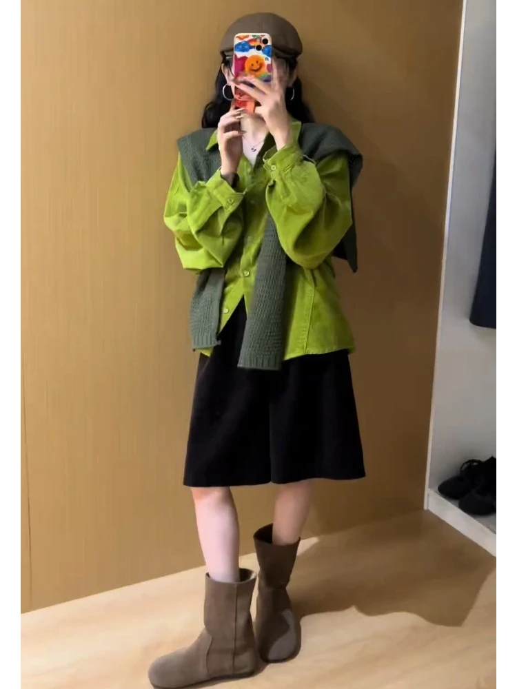 韩里韩气小衫炸街减龄显瘦独特超好看设计感绿色披肩灯芯绒衬衫女