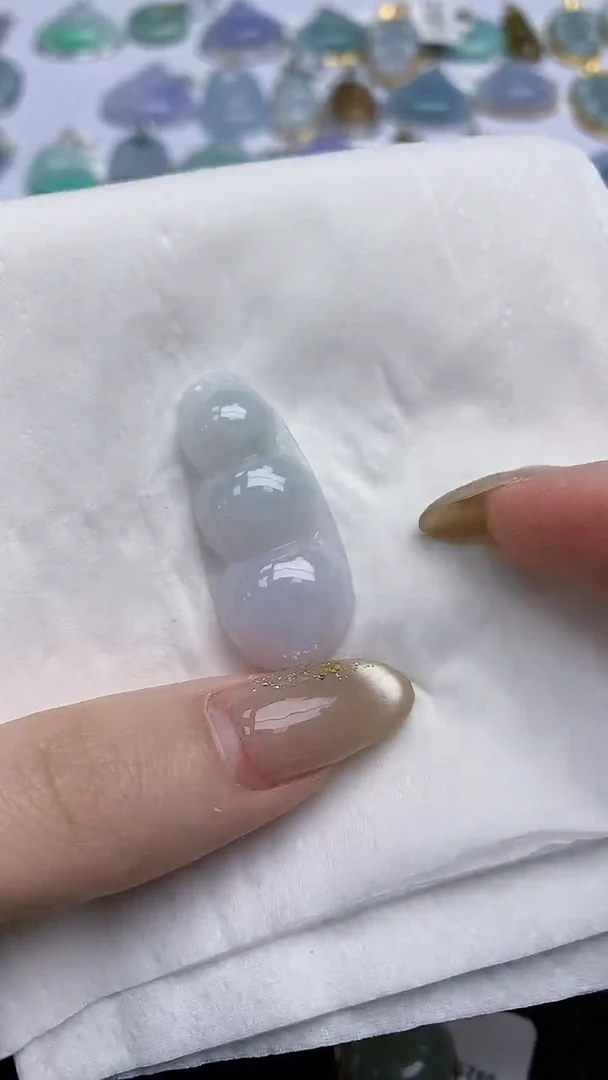 【闪购商品】翡翠颈饰未镶嵌天然翡翠A货