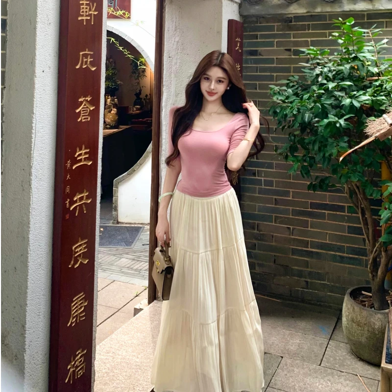 气质U领修身短袖针织T恤+松紧腰垂坠遮胯大摆a字半身裙时尚套装