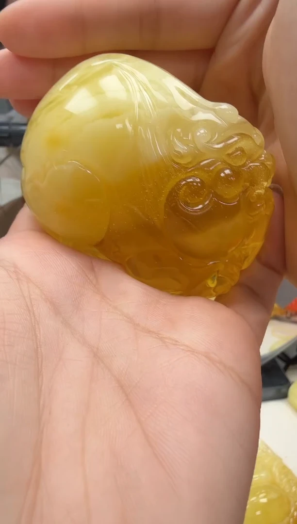 裸石琥珀未镶嵌如图