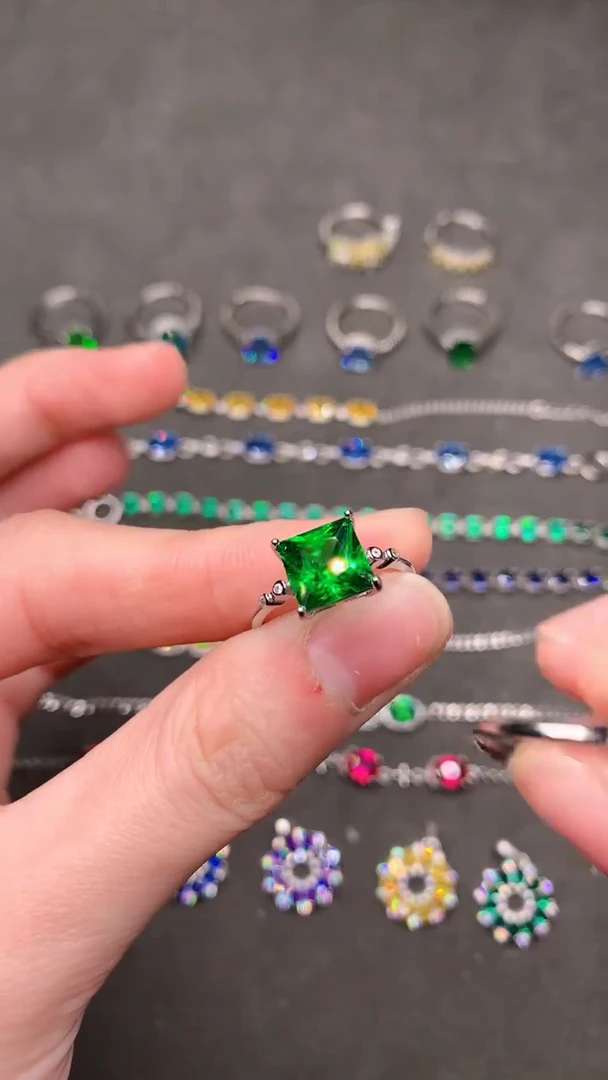 【闪购商品】透辉石戒指银S925镶嵌·····