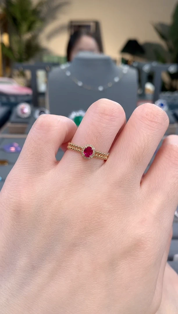 【闪购商品】红宝石戒指18K金镶嵌无烧