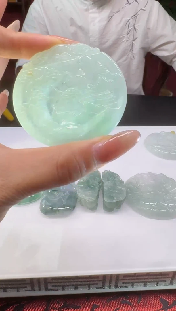 颈饰未镶嵌翡翠43877