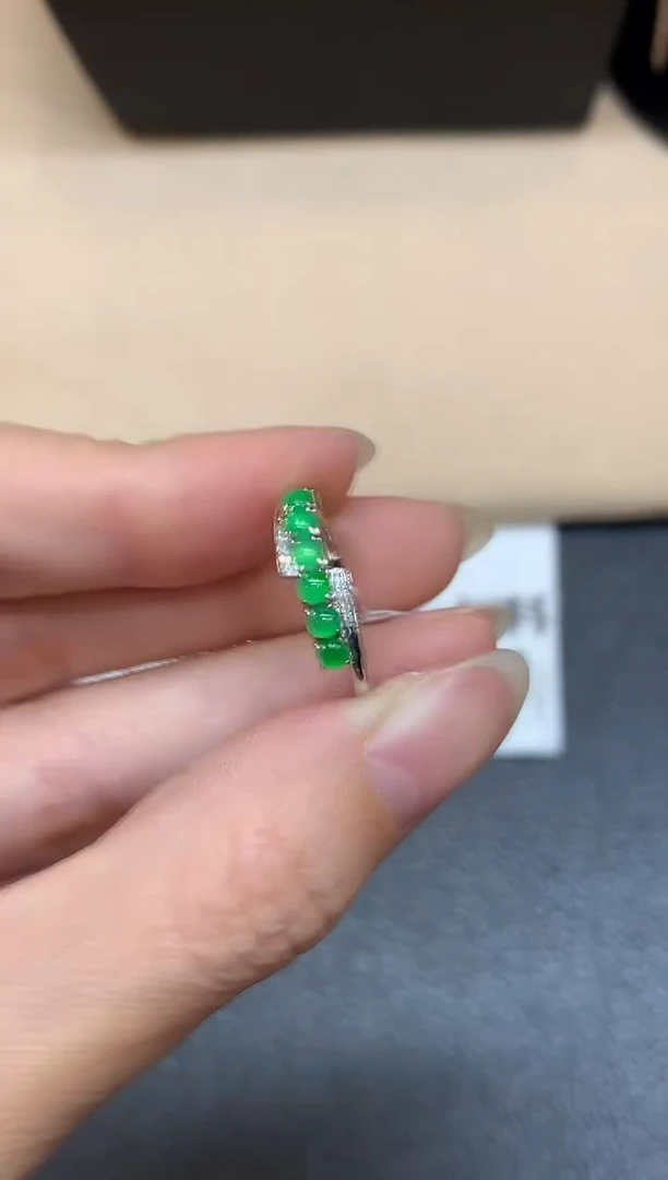 18K金镶嵌戒指翡翠【48小时鉴赏期】蛋面【无服务费