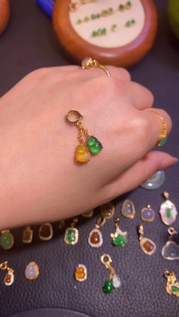 颈饰银S925镶嵌翡翠a货翡翠