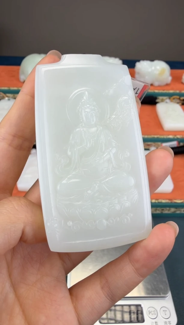 颈饰未镶嵌和田玉1