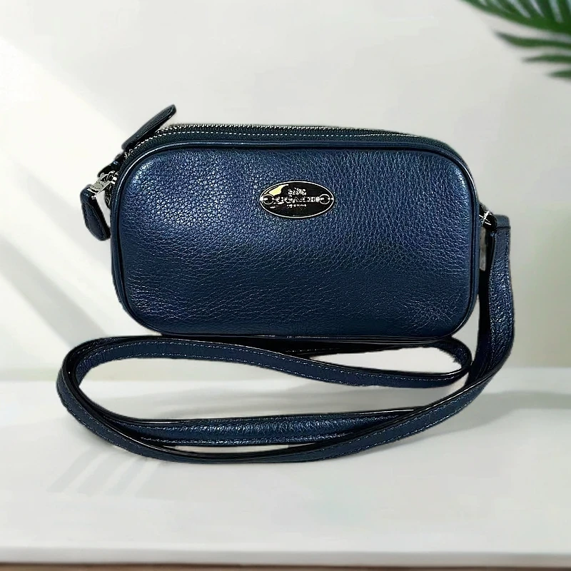 95新 COACH/蔻驰 亮蓝色斜挎包G24020361底长15X9