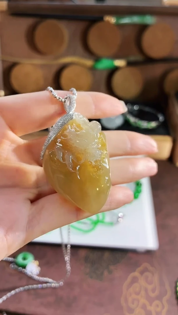 翡翠18K金镶嵌吊坠(不含链)吊坠