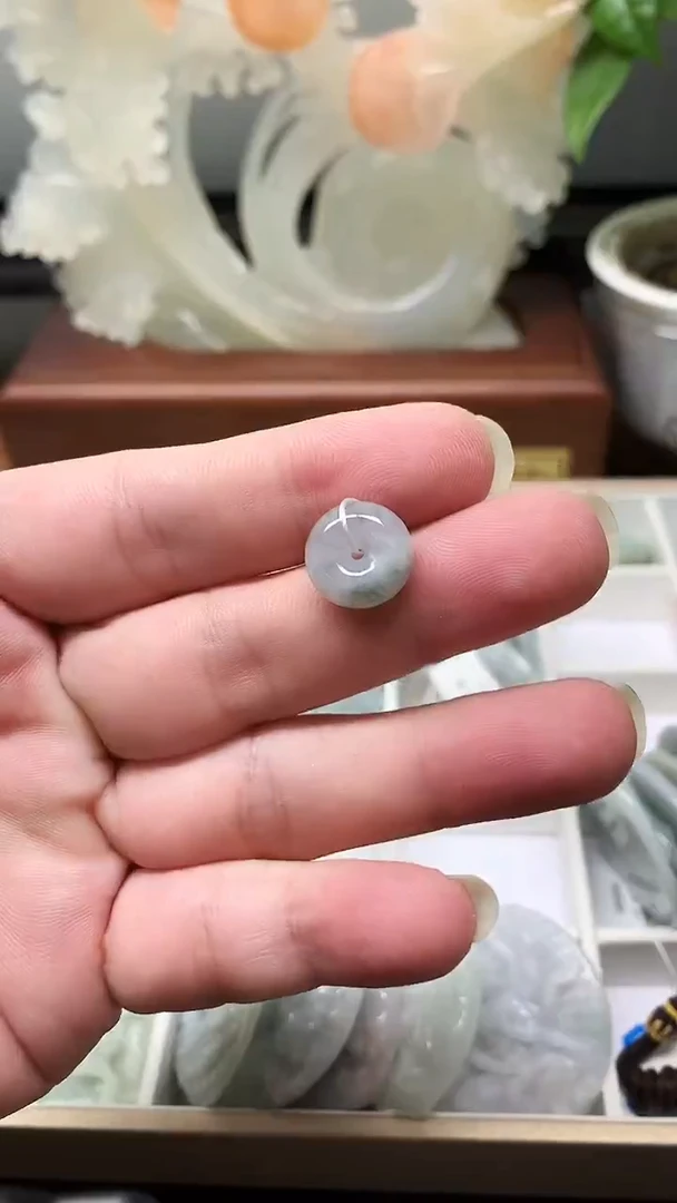 吊坠(不含链)未镶嵌翡翠28平安扣